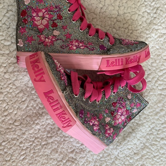 Lelli Kelly pink and silver high tops - Picture 6 of 16